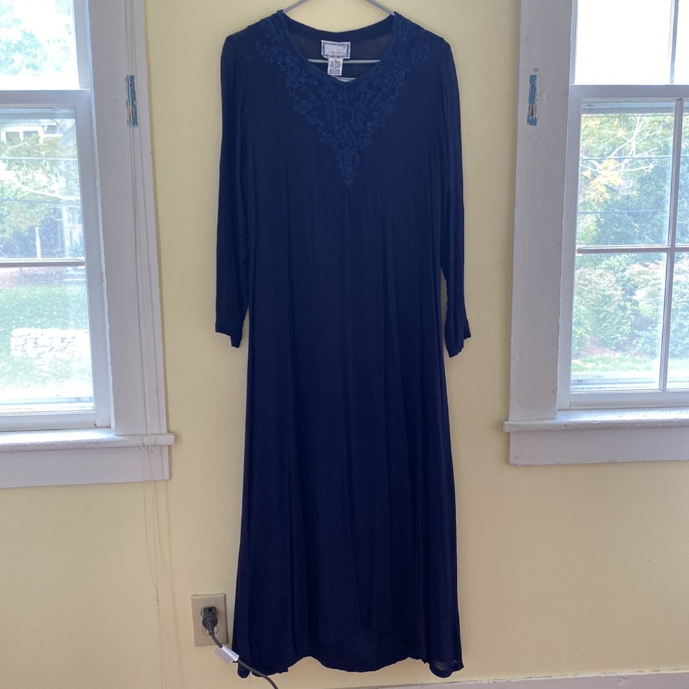 April Connell Maxi Dress - Picture 3 of 14
